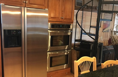Waupaca Cottage | Fully remodeled cottage on Waupaca Chain O' Lakes - Limekiln Lake