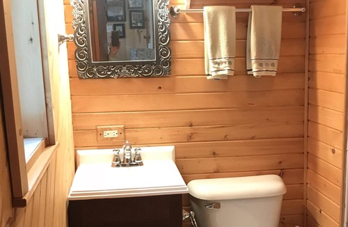 Waupaca Cottage | Fully remodeled cottage on Waupaca Chain O' Lakes - Limekiln Lake