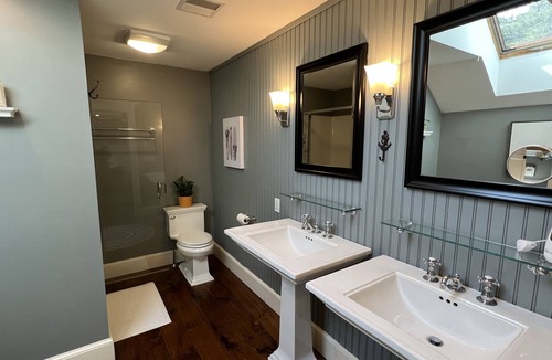 Sandwich House | Fun-filled vacation home! Pool, game room, open kitchen - Steps to Lawrence Pond