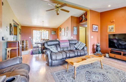 Manawa House | Furnished Deck w/Forested Views: Manawa Home!