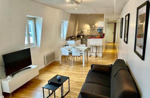 Chaussee-d'Antin Apartment | Galeries Lafayette, Opéra, élégant 2 pièces au calme