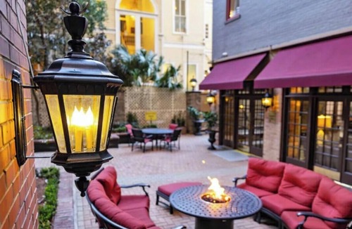 Faubourg Livaudais Hotel | GARDEN DISTRICT SPOT PERFECT FOR TULANE GRADUATION WEEK ACTIVITIES