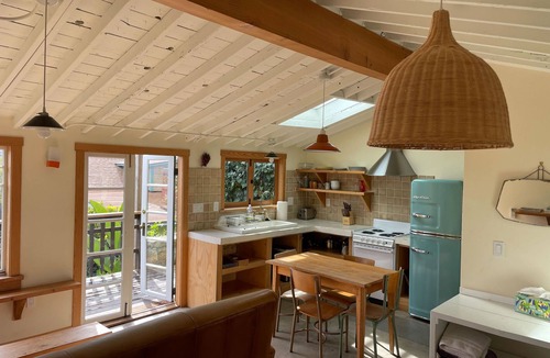 Lower Riviera Apartment | Garden Studio - Sunny deck with views of the Ocean and walkable to Downtown.