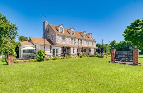 Hamilton Apartment | Gastropub On-Site: Loudoun Wine Country Apartment