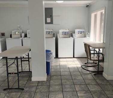 Baton Rouge Apartment | Gated 1 King Bed Room 1 Bath Apt with Full Kitchen 135
