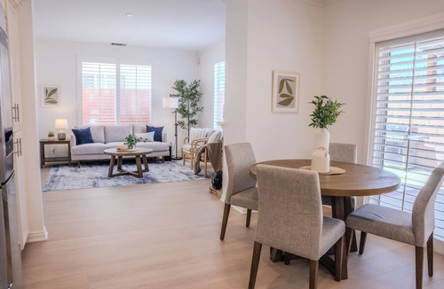Duarte House | Gated 3BR Duarte Townhome – Ideal for Travel Nurses, Families & Professonals