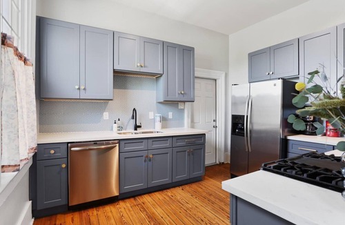 New Orleans Apartment | Gateway to City Park! Designer 2bd w Patio&Parking