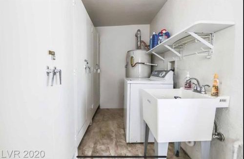 Chinatown Apartment | Gem house in ChinaTown Vegas