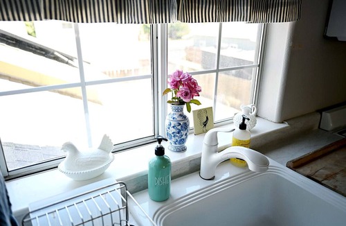 Clovis Apartment | Gem Studio with full private kitchen steps from charming Old Town Clovis
