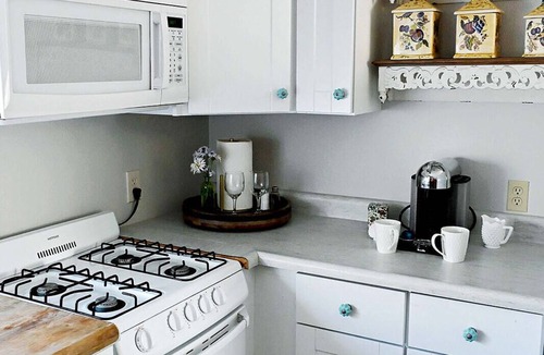 Clovis Apartment | Gem Studio with full private kitchen steps from charming Old Town Clovis
