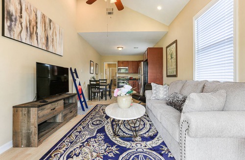 Gentilly Terrace House | Gentilly Gem Lotus Unit