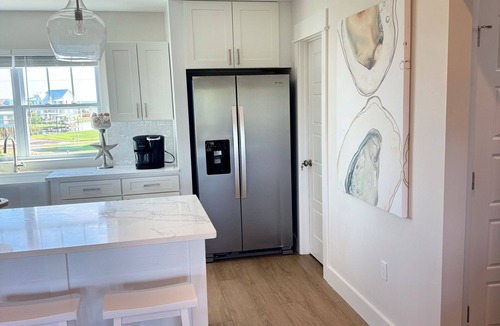 Shoreline Park House | Get A.way Bayou in Shoreline Park. We are ready! Are you? Let’s Cruise the Coast