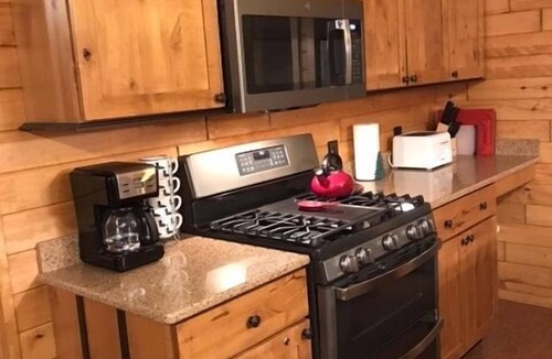 Hayward Cabin | Get away from it all at Tranquility on beautiful Teal Lake "the Quiet Lake"