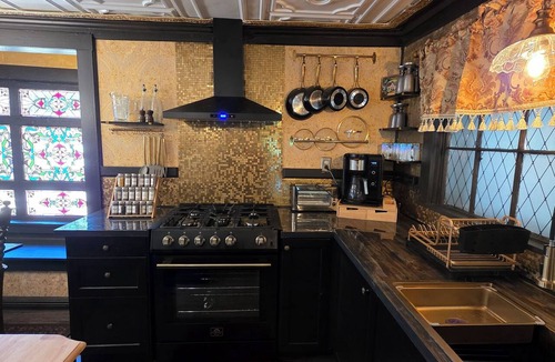 Mariposa Cabin | Gilded Gateway: 1880S Miners Cabin 2bed 2bath. Minutes from Historic Mariposa.