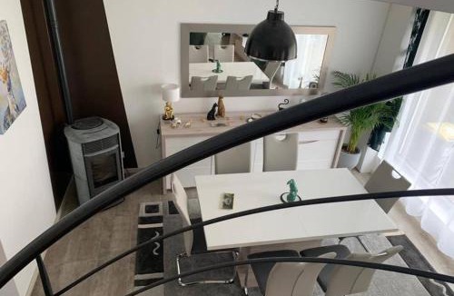Domont Apartment | GITE SAINTE MARIE MADELEINE DOMONT 7 PERSONNES, non adapté aux PMR