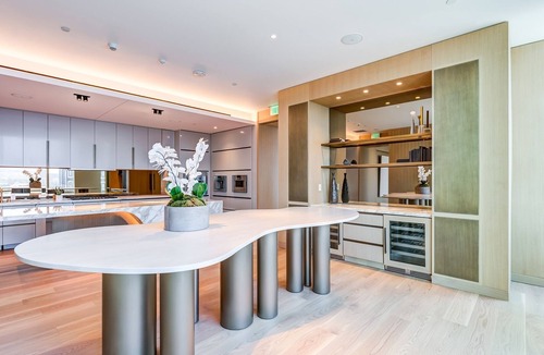 Downtown Los Angeles Apartment | Glass Loft Skyline Views + Terrace