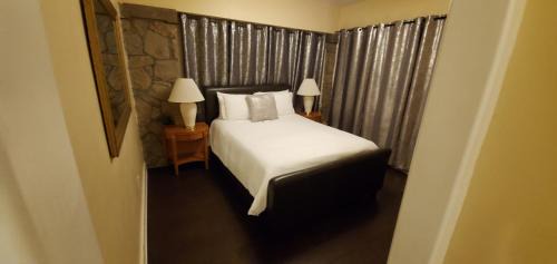 Santa Paula Hotel | Glen Tavern Inn