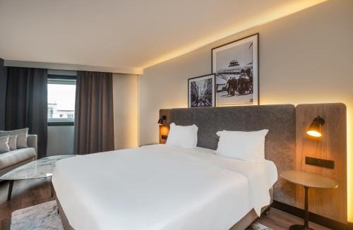 Roissy-en-France Hotel | Golden Tulip CDG Airport Roissy