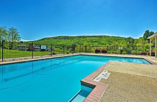 Mercersburg House | Golf & Hike! Condo at Whitetail Resort