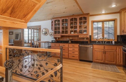 Alexandria Cabin | Gorgeous 5 BR A-Frame - Lake Ida