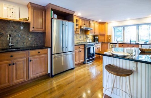 Chatham House | Gorgeous, Dog Friendly, Central AC