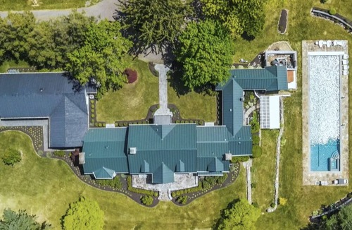 Purcellville House | Gorgeous historic estate property in Virginia's Wine Country