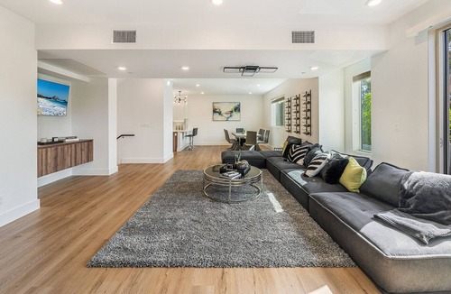 Valley Village House | Gorgeous/Modern 4bdr townhouse!!!
