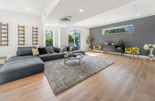 Valley Village House | Gorgeous/Modern 4bdr townhouse!!!