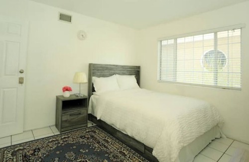Walnut House | Gorgeous stay-Mini Resort with SPA/big living room