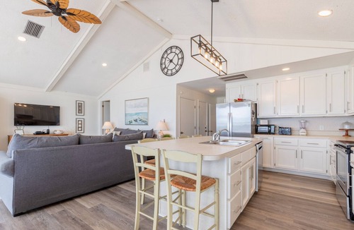 Surf Side Shores House | Gorgeous Views! 5BR directly on the beach! Great covered Deck overlooking water!