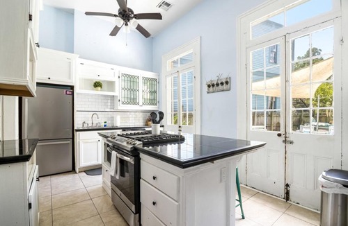 Treme House | Governors Mansion 5 bedroom-3 bath