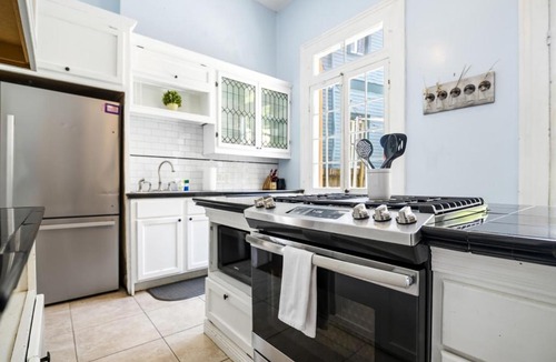 Treme House | Governors Mansion 5 bedroom-3 bath