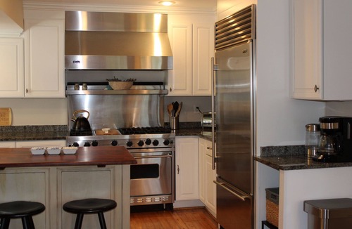 Bozman Cottage | Grace Creek Cottage, Minutes to St. Michaels, Pool, Dock