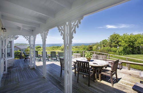 Chilmark House | Gracious Prestige Landmark ~ 2 Private Beaches ~ Fabulous View