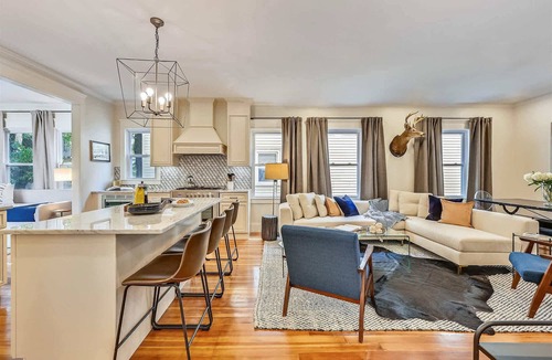 Forest Hills - Woodbourne Condo | Grand 10BR Jamaica Plain | Dual Floor Combo