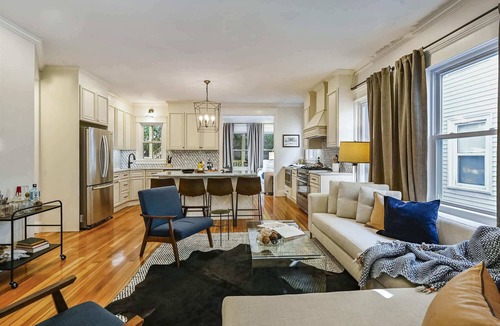 Forest Hills - Woodbourne Condo | Grand 10BR Jamaica Plain | Dual Floor Combo