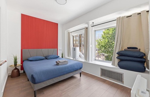 Les Halles Apartment | Grand 4BR Paris Flat Near the Louvre with Netflix