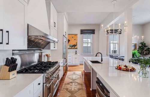 Esplanade Ridge House | Grand 8BR NOLA Estate | Heated Pool & Spa