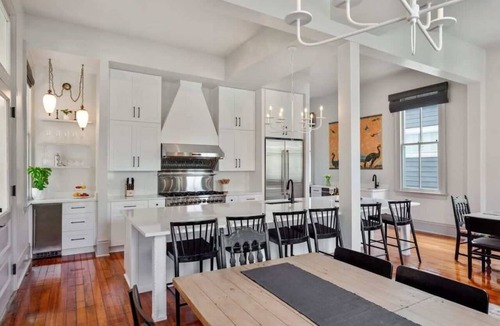 Esplanade Ridge House | Grand 8BR NOLA Estate | Heated Pool & Spa