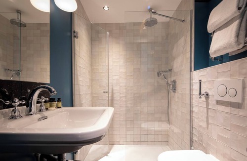 Batignolles Hotel | Grand Hôtel Chicago