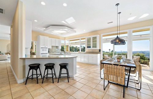 Fallbrook House | Grand Pacifico - Breathtaking views -Infinity Pool - Wineries - Golf - Beaches