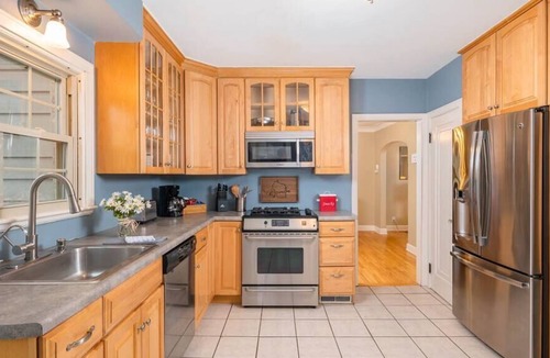 Appleton House | Ｇｒｅａt and Ｇｒａｎｄ at Ｇｒａｎｔ Ｓｔｒｅｅｔ 3 story, 4br, 3bth