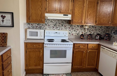 Panola House | Great & Clean 2 Bed/2Bath 40 min from Tuscaloosa*Pets OK*No WiFi