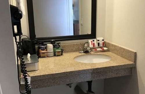 Torrance Hotel | Great Find! Awesome Unit for Families! Near Attractions, Pool, Parking