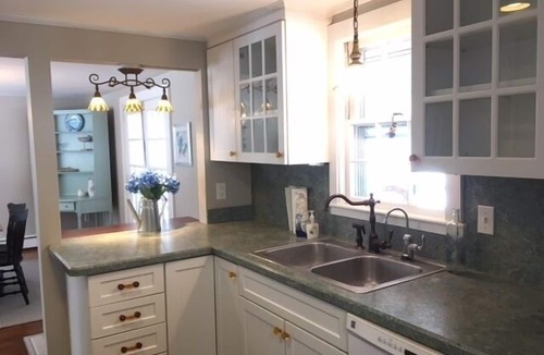 Brewster House | Great Location in Brewster!