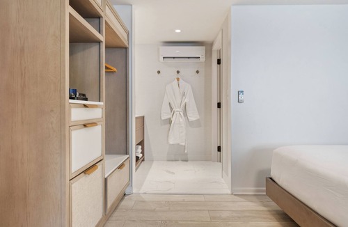 Chatham Hotel | Greyfinch Chatham Inn
