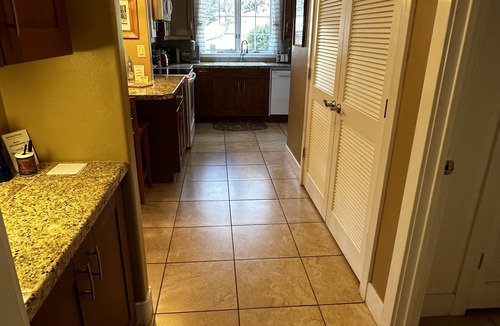 Three Rivers Cottage | "Guest Favorite" Cottage near Sequoia, Private EV charger, Fireplace, Ammenities