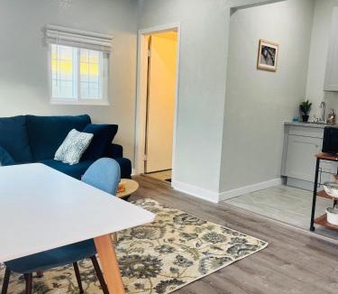 Inglewood House | Guest house near LAX, Sofi, Intuit with private parking