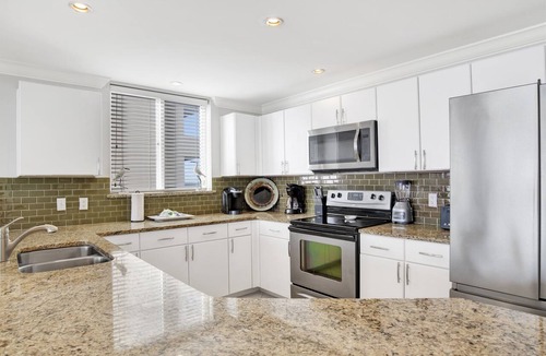 Fort Morgan Condo | Gulf Front Beach Club - Renovated Corner Condo, Direct Gulf Views! Pool, WIFI
