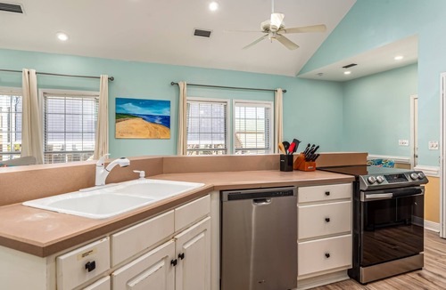 Silver Cay House | Gulf-View Home - Bay Views, Free Internet, Central AC, Washer & Dryer